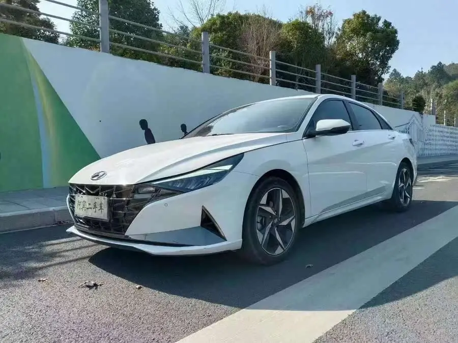 2022 Elantra 240TGDi DCT LUX Premium