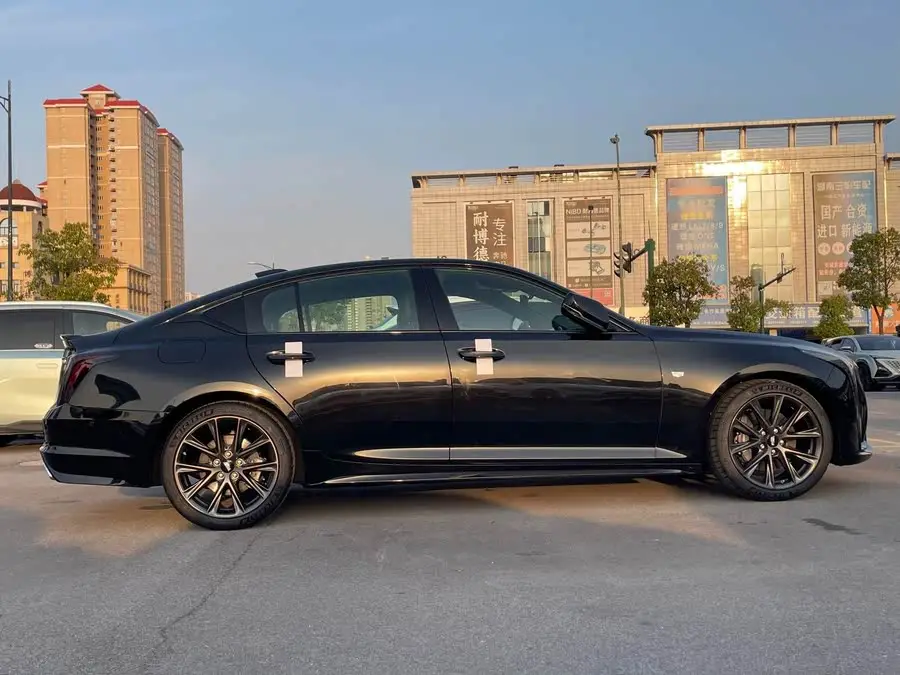 كاديلاك CT5 2024 28T بلاتينيوم