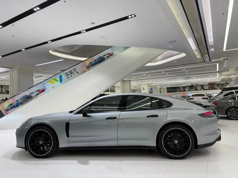 2022 Porsche Panamera 2.9T