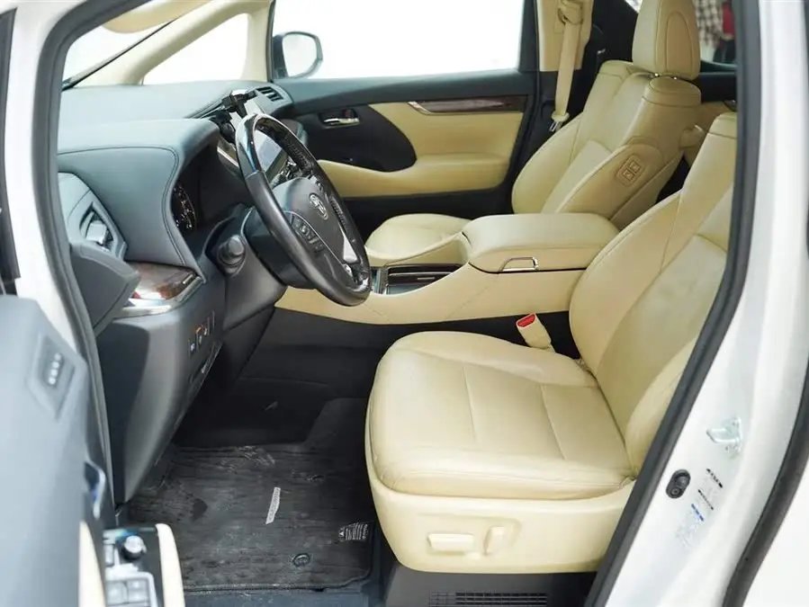 ألفارد 2020 هجين 2.5 لتر فاخرة