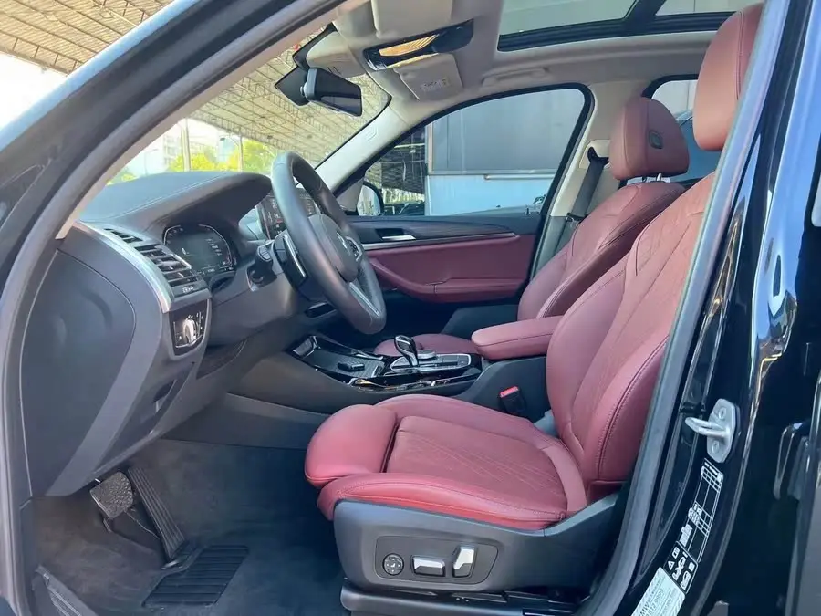 BMW X3 2022 xDrive30i Leading Model M Night Package