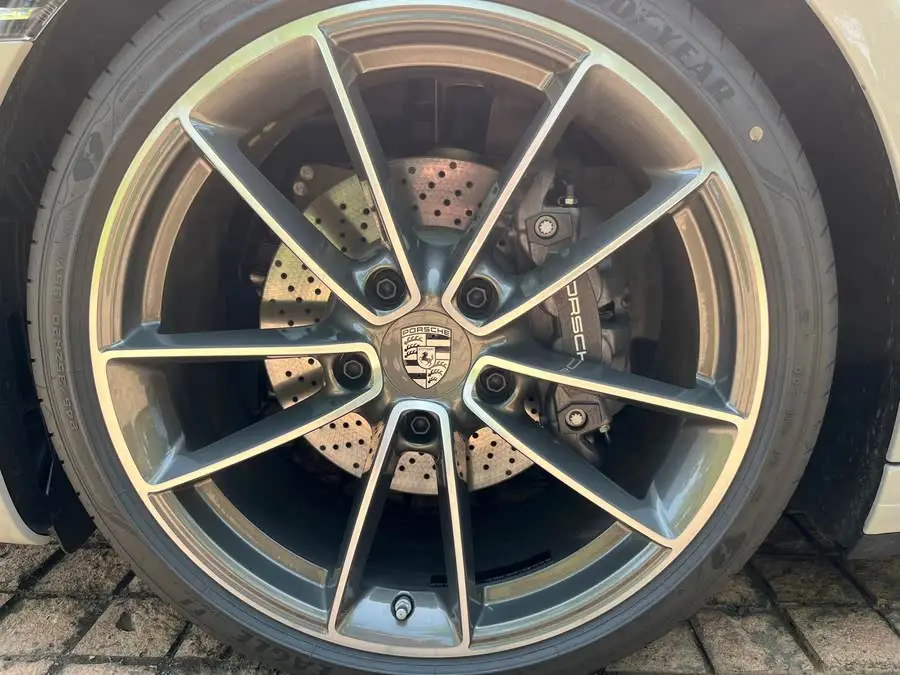 بورش 911 2023 كاريرا 3.0T