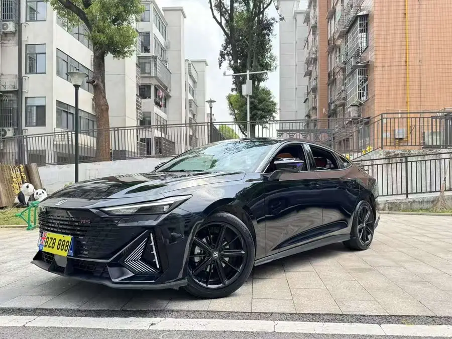 Changan UNI-V 2022 1.5T Smart Navigation Version