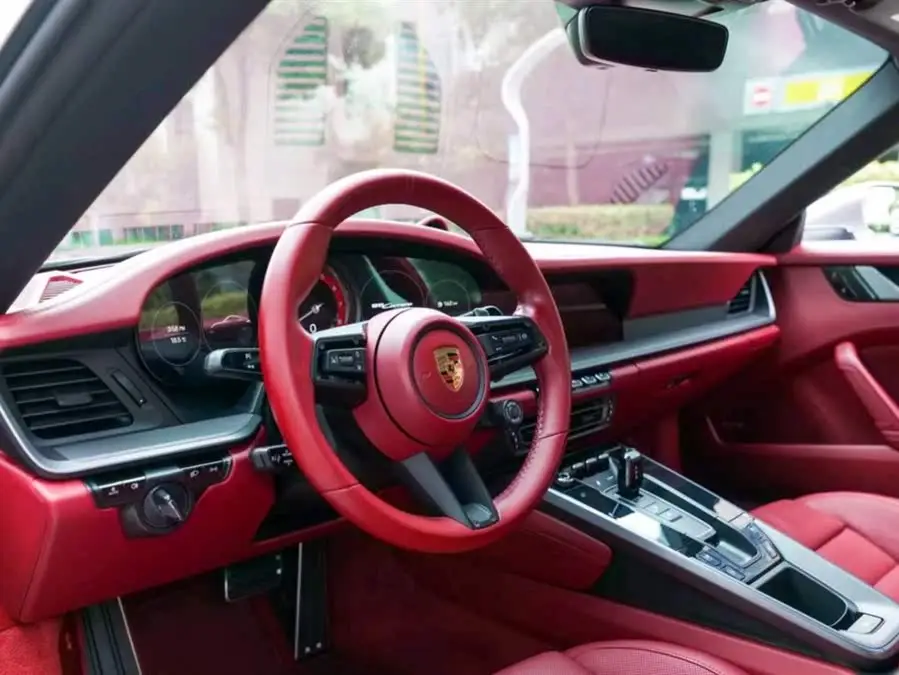 بورش 911 طراز 2023 كاريرا 3.0T