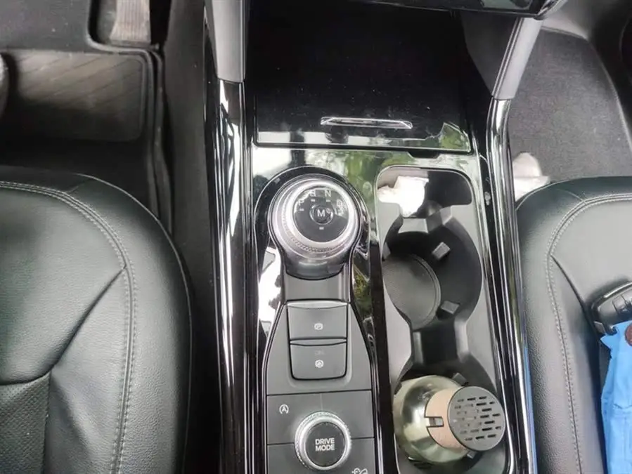 مستكشف 2020 إيكوبوست 285 نسخة الدفع الرباعي ذات الطراز المتميز 7 مقاعد