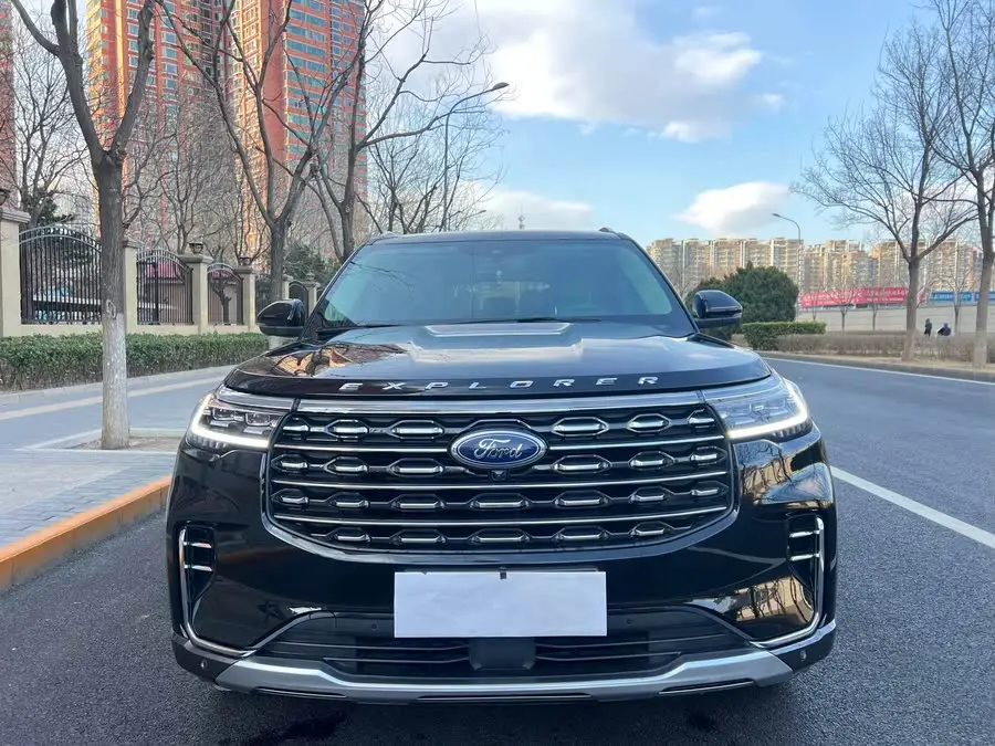 مستكشف 2023 نسخة EcoBoost 285 دفع رباعي Titanium 7 مقاعد