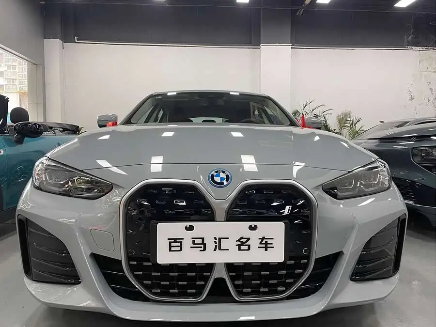 BMW i4 2023 eDrive35