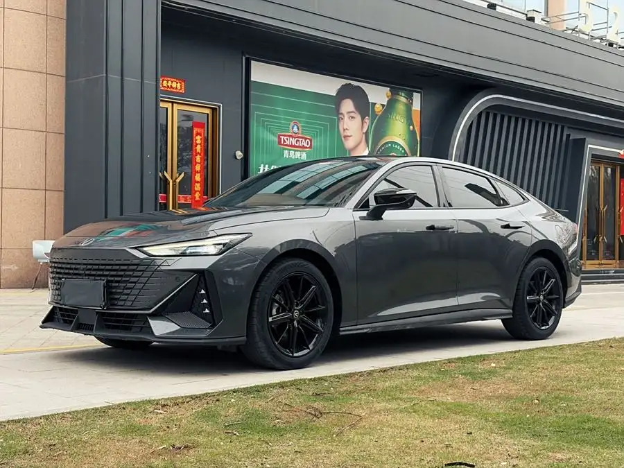 Changan UNI-V 2023 1.5T Premium