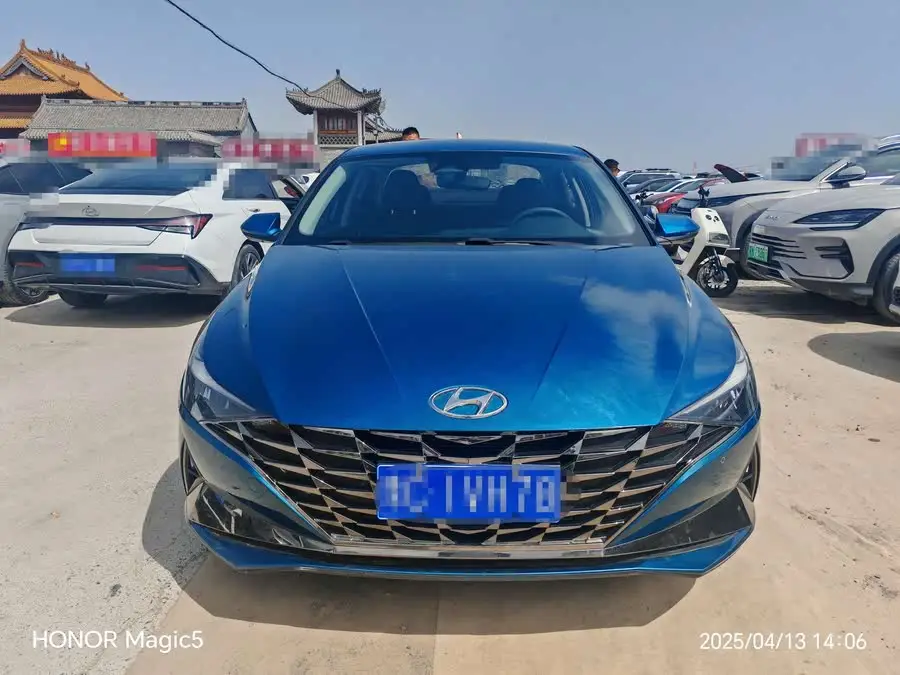 Elantra 2022 240TGDi DCT LUX