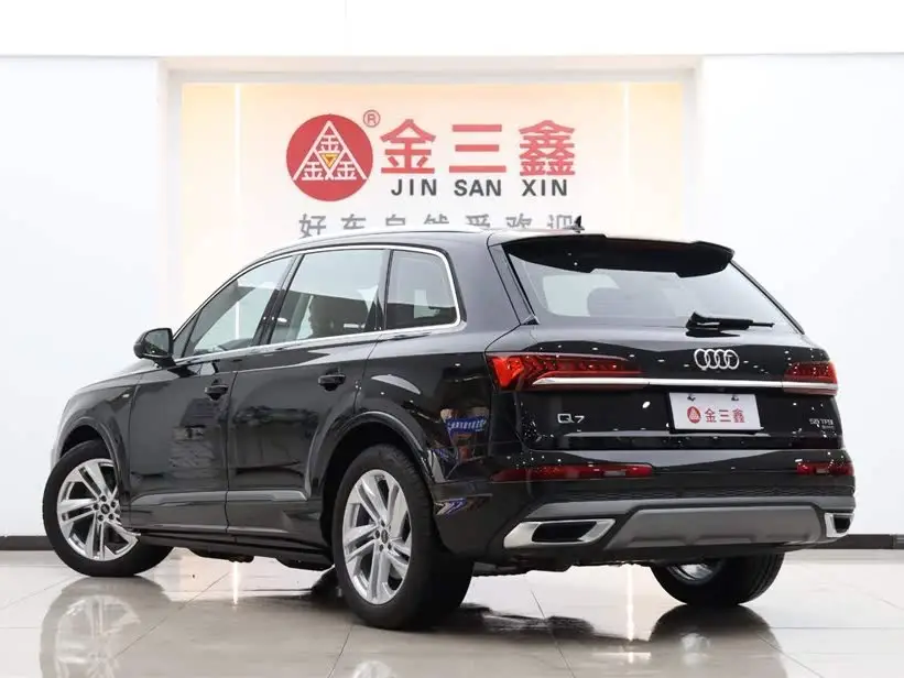 Audi Q7 2023 45 TFSI quattro S line Sport