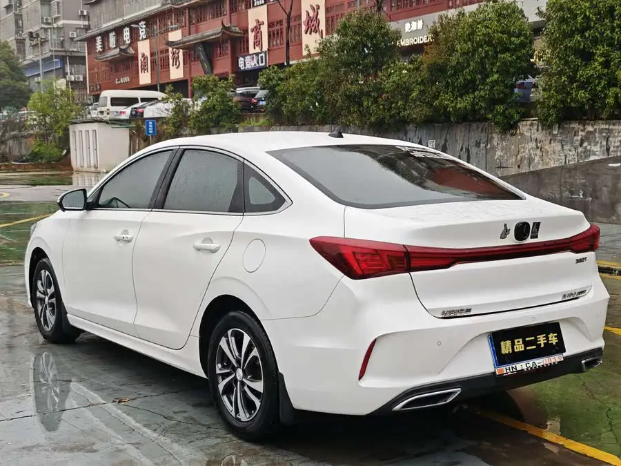 ايدونغ 2023 طراز نسخة تشانغشيانغ بلس بلو واه NE 1.4T GDI DCT النسخة المميزة