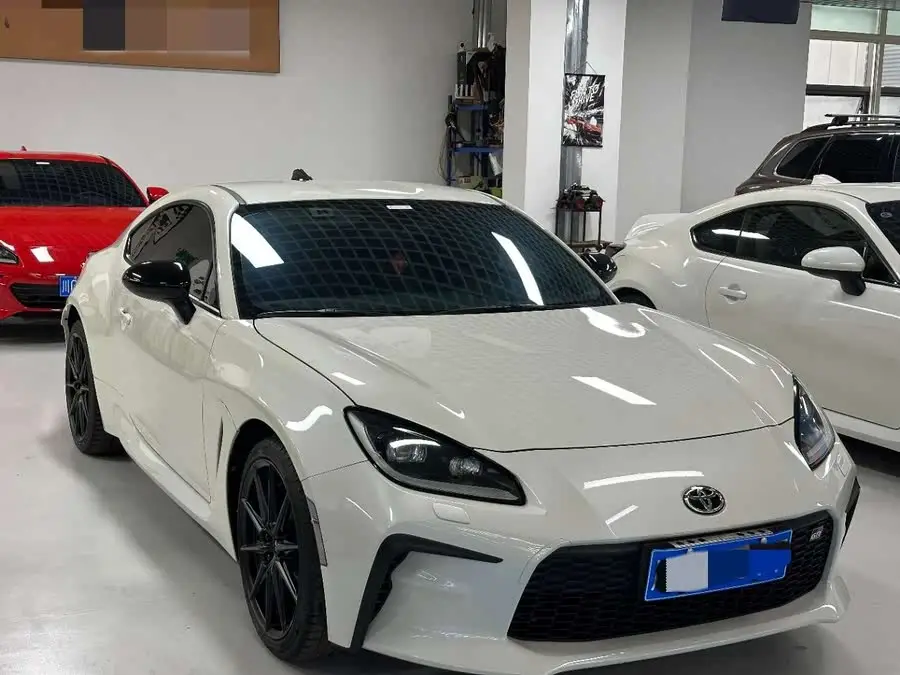 تويوتا 86 2022 GR 86 2.4L يدوي