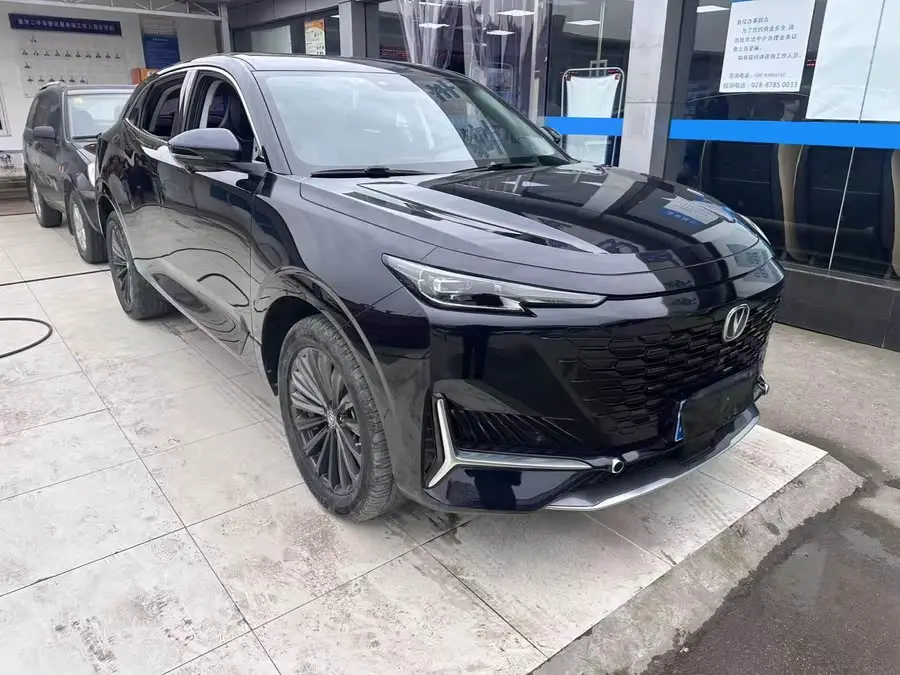 شانجان UNI-K 2021 2.0T نموذج التميز