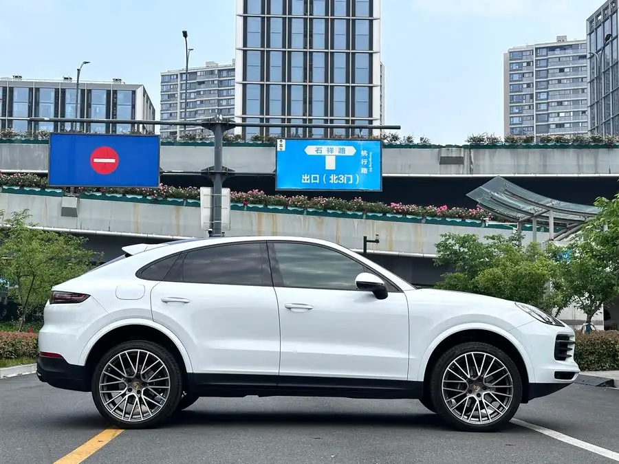 2023 Cayenne Cayenne Coupé 3.0T Platinum Edition