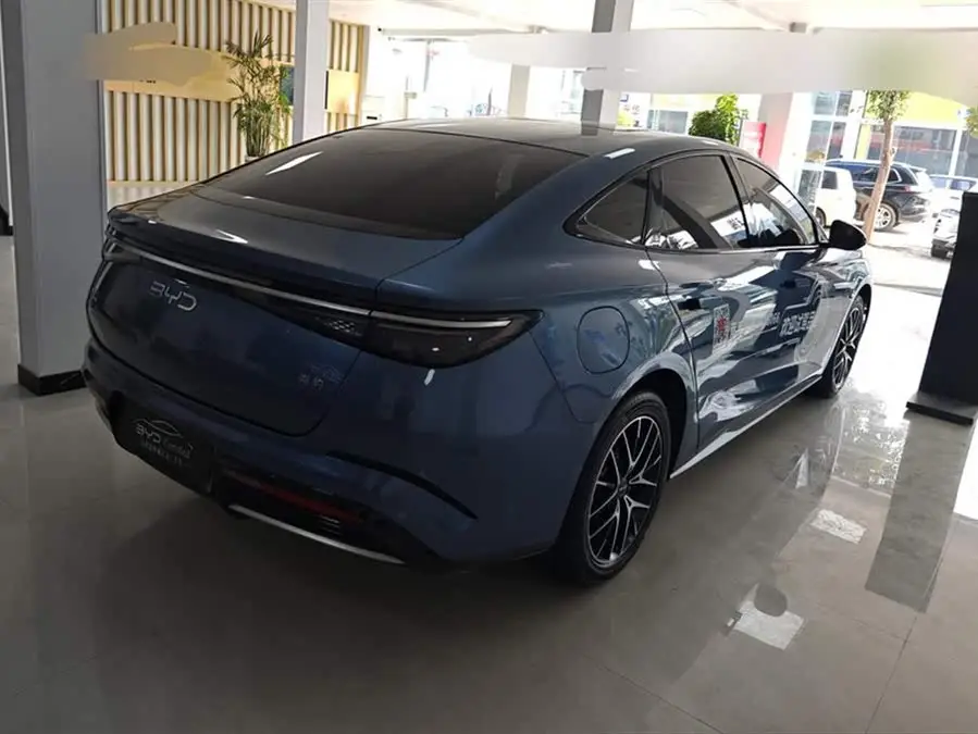 ختم 2024 إصدار الشرف DM-i 1.5L 121 كم فاخرة