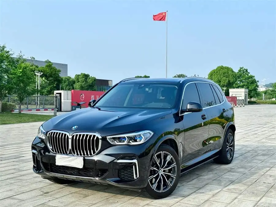 BMW X5 2022 xDrive 30Li Luxury M Sport Package