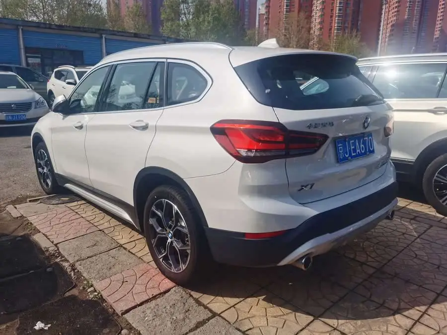 بي إم دبليو X1 2022 sDrive20Li الفاخرة