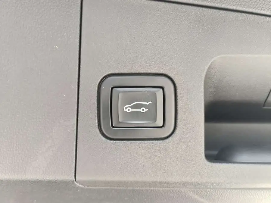 Cadillac XT5 2022 2.0T AWD Luxury (Hummingbird Edition)