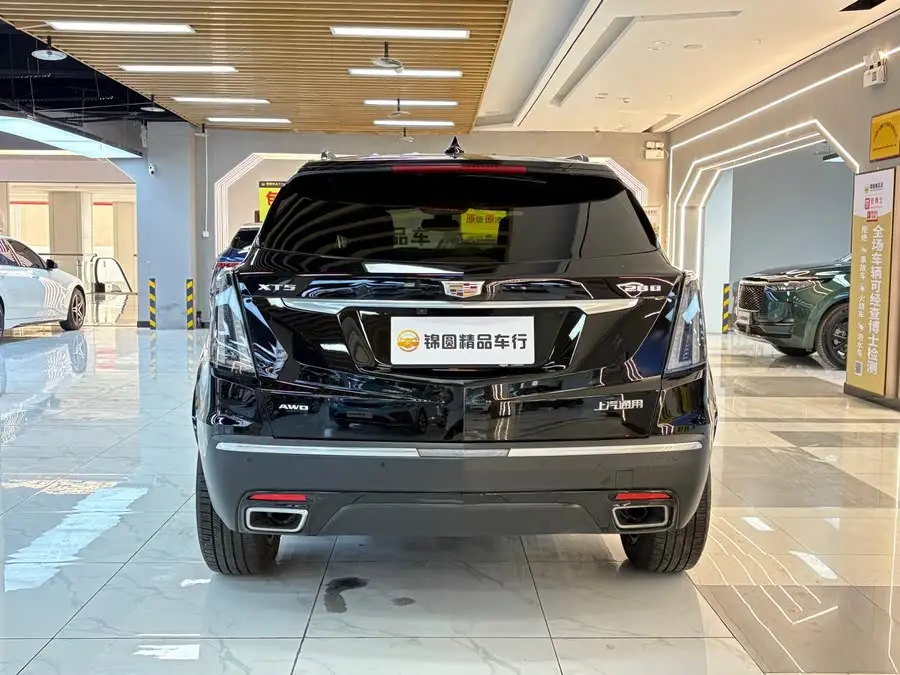 كاديلاك XT5 2022 2.0T دفع رباعي فاخر