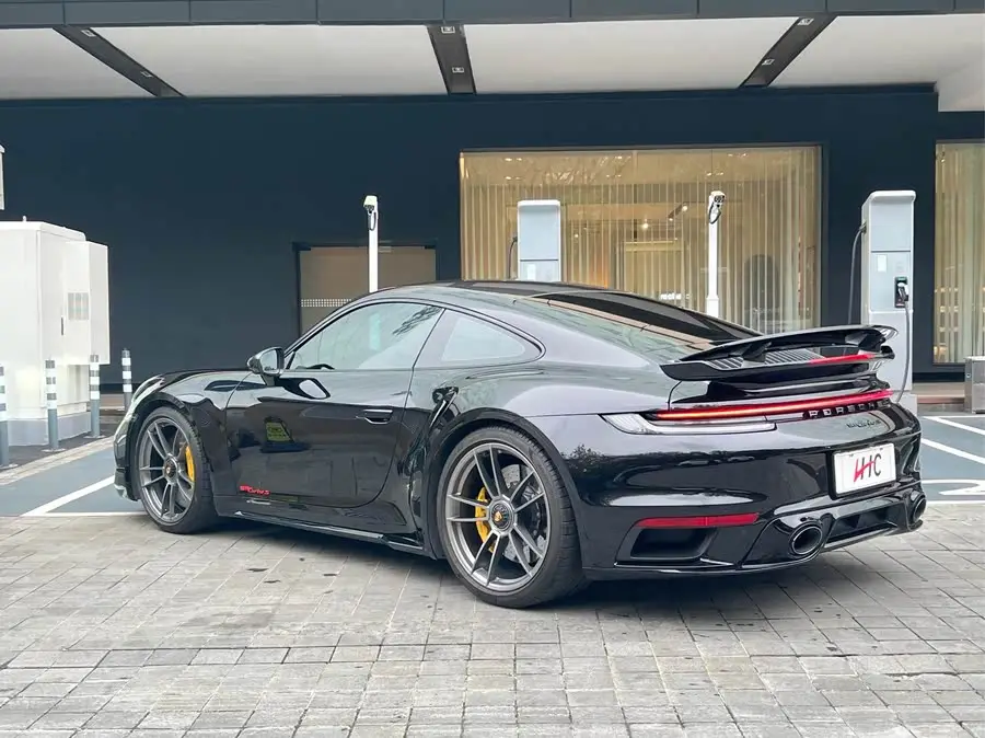 Porsche 911 2022 Turbo S 3.7T
