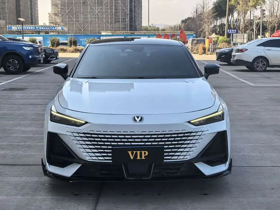 Changan UNI-V 2023 1.5T Sport Version