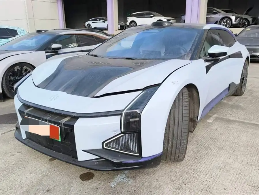 هايبي ز 2023 نسخة أربعة مقاعد