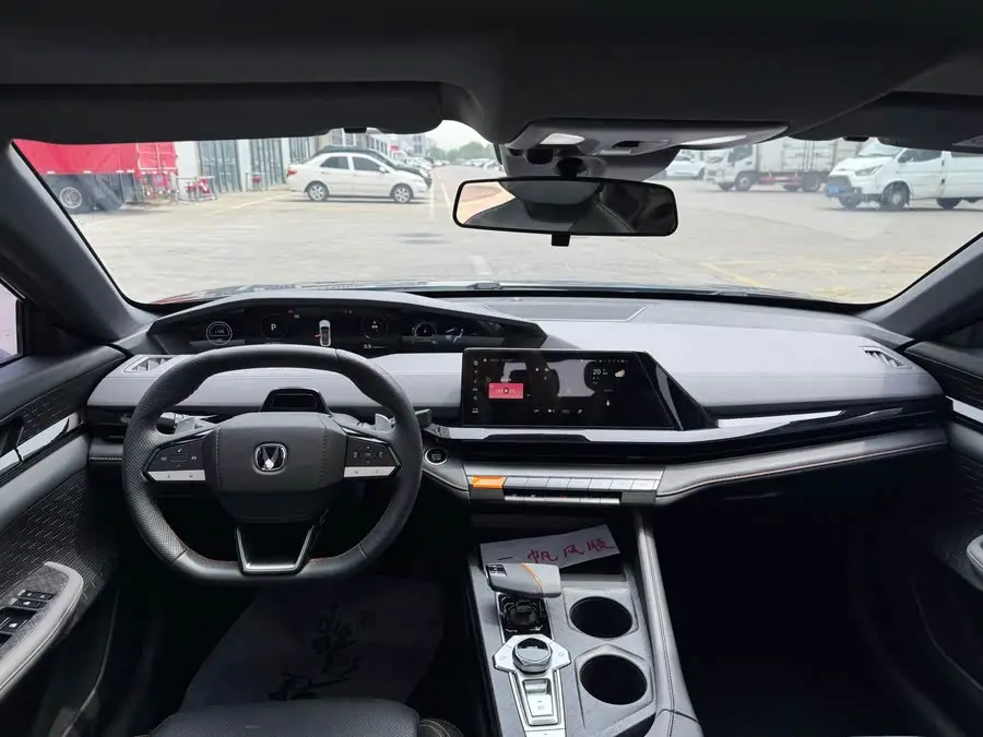 Changan UNI-V 2022 1.5T Premium