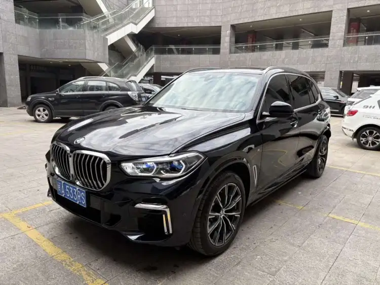 2022 BMW X5 xDrive 30Li M Sport Package