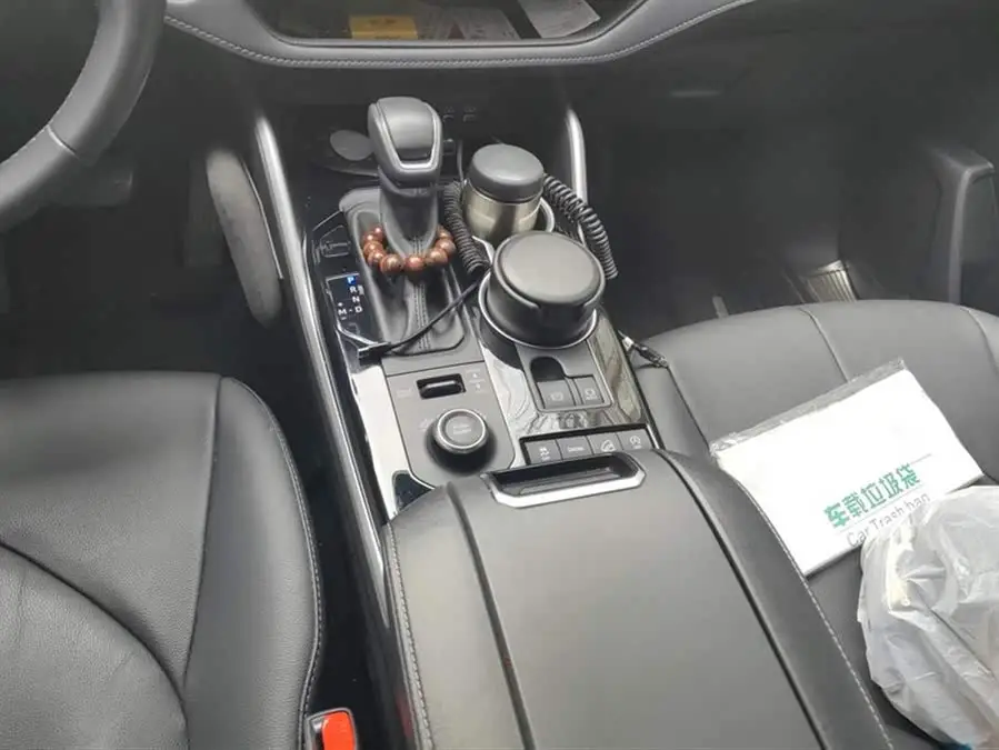 هايلاندر 2022 380T النسخة الفاخرة ذات الدفع الرباعي 7 مقاعد