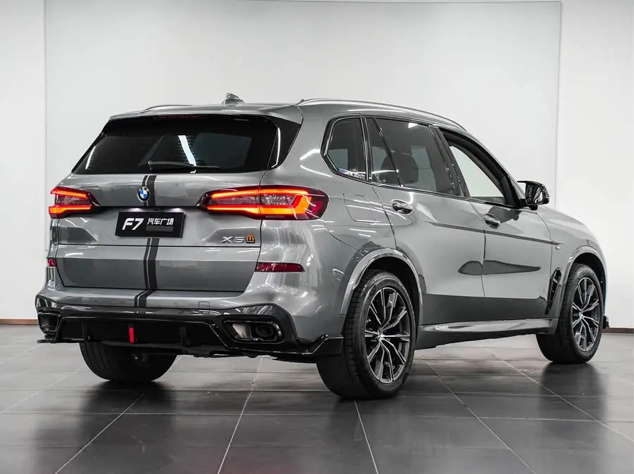 BMW X5 2022 xDrive 30Li M Sport Package