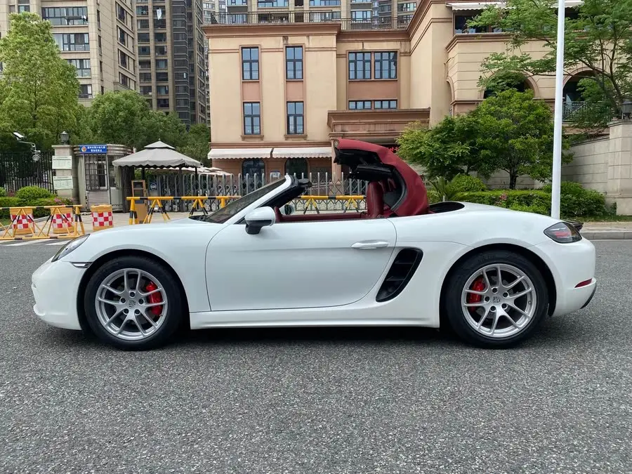Porsche 718 2020 Model Boxster 2.0T