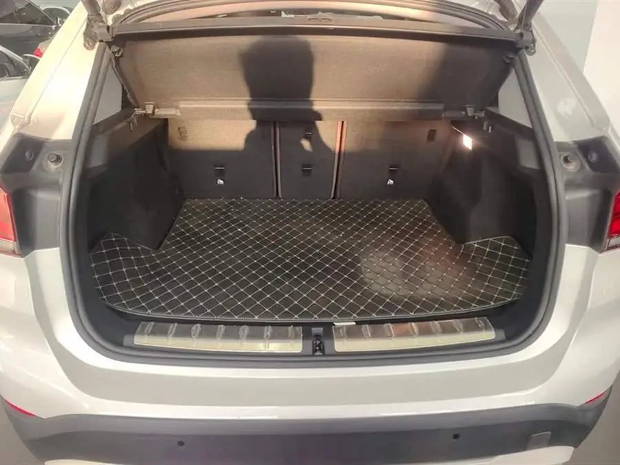 بي إم دبليو X1 2022 sDrive20Li الفاخرة