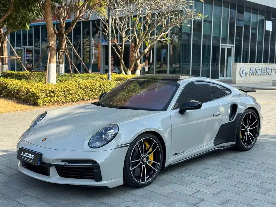 Porsche 911 2022 Turbo S 3.7T