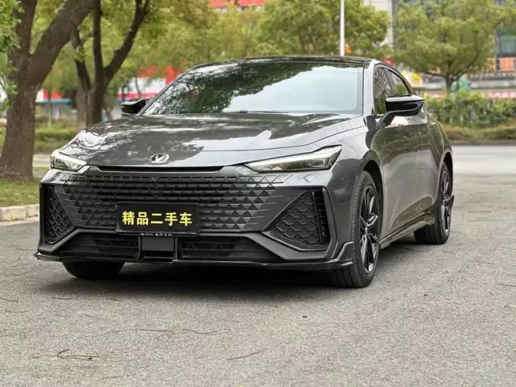 Changan UNI-V 2023 2.0T Leading Edition