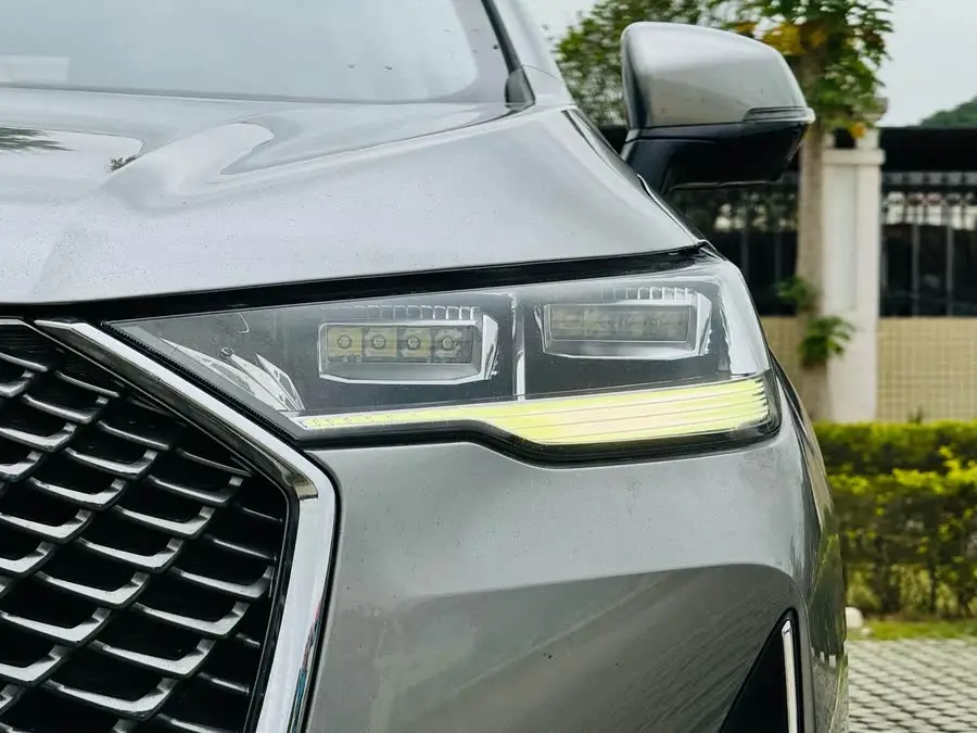 معلومات أساسية عن السيارة