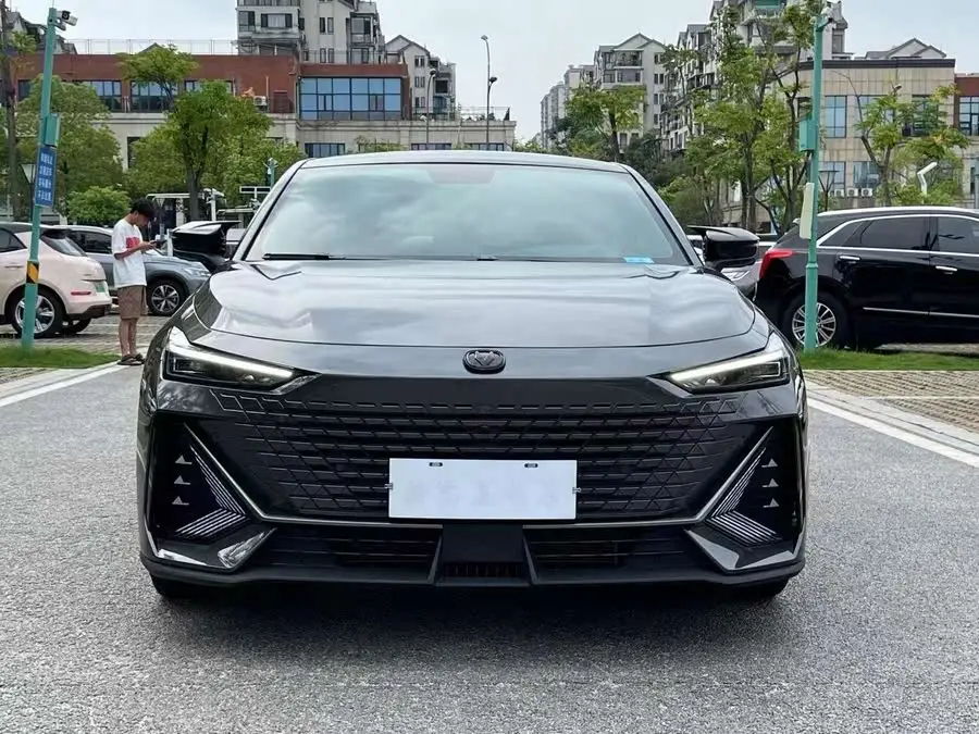 Changan UNI-V 2022 1.5T Premium