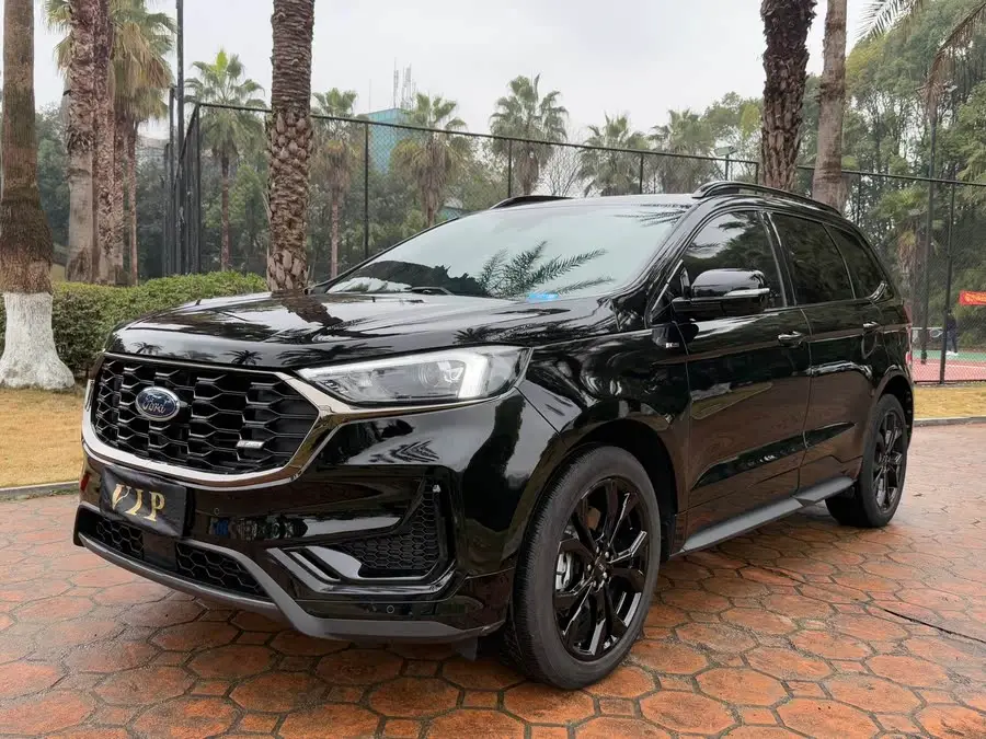 2021 Ford Edge PLUS EcoBoost 245 FWD Platinum 5-Seater