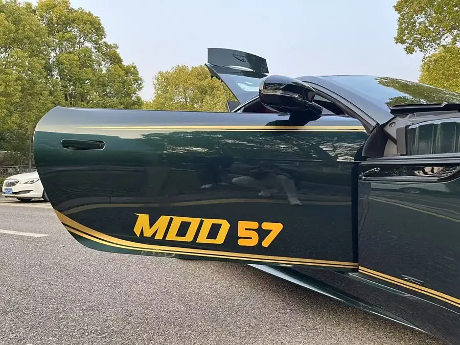 جاكوار F-TYPE 2024 P300 النسخة التذكارية الخامسة والسبعين ذات السقف الصلب