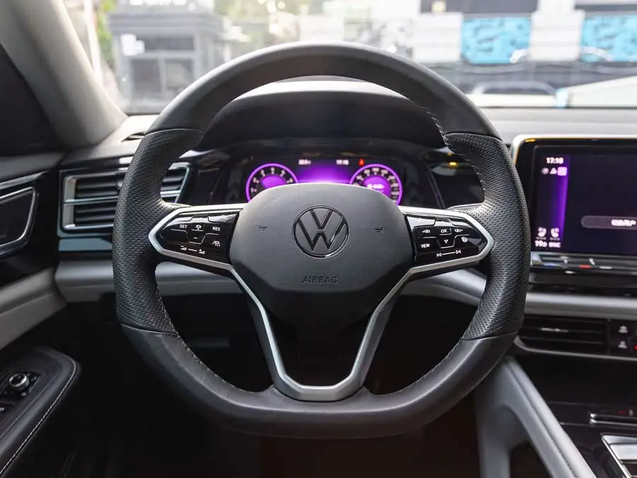 تجوان 2023 طراز 530 V6 دفع رباعي نسخة البريستيج