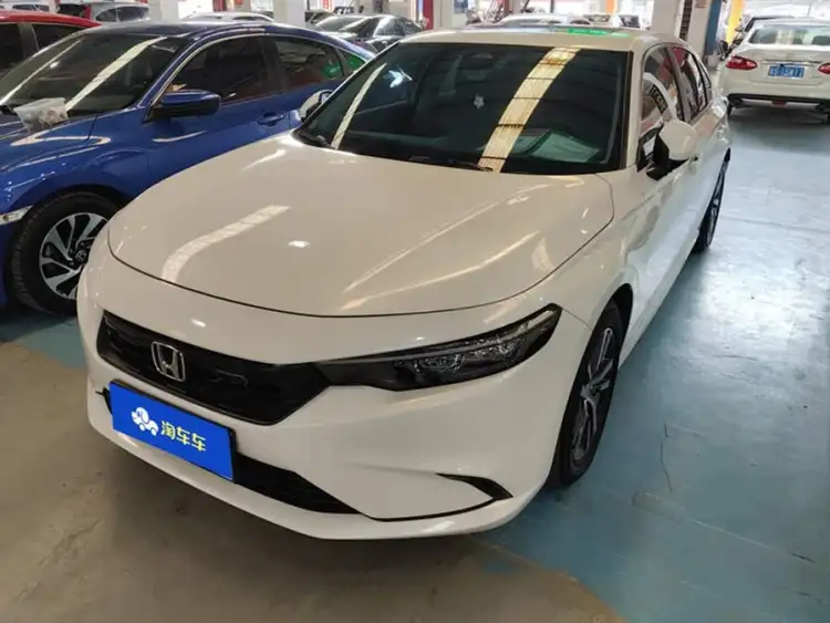 2023 Model 240TURBO CVT Leading Edition