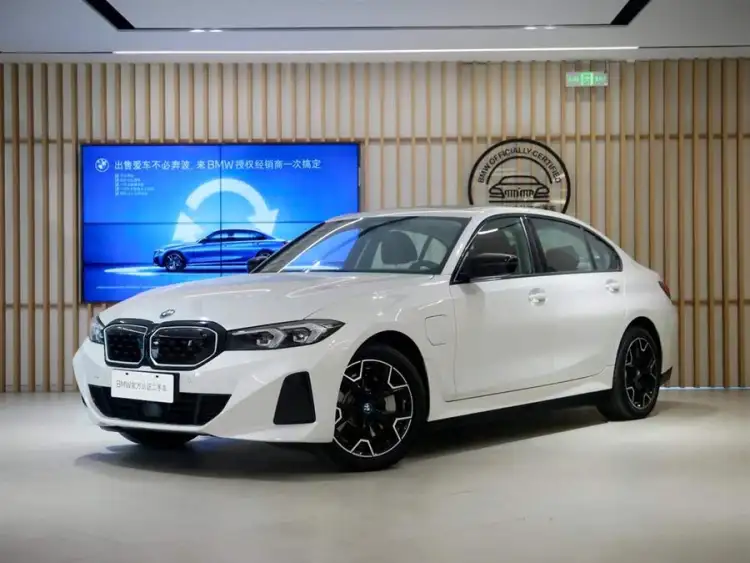 BMW i3 2024 eDrive 40 L Night Package