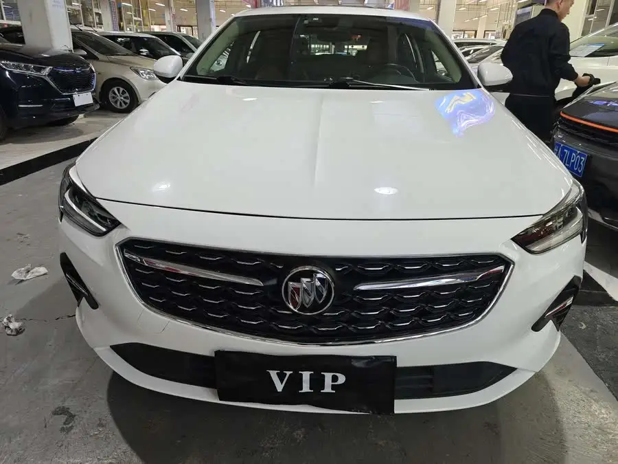 باوك ريجال 2020 552T فاخرة