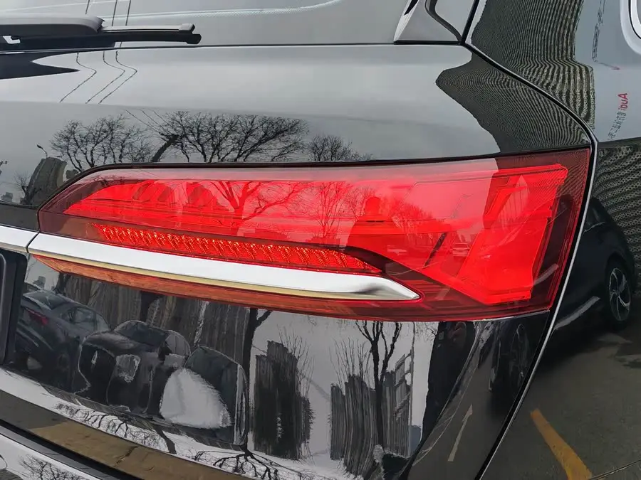 Audi Q7 2024 45 TFSI quattro S line Sport