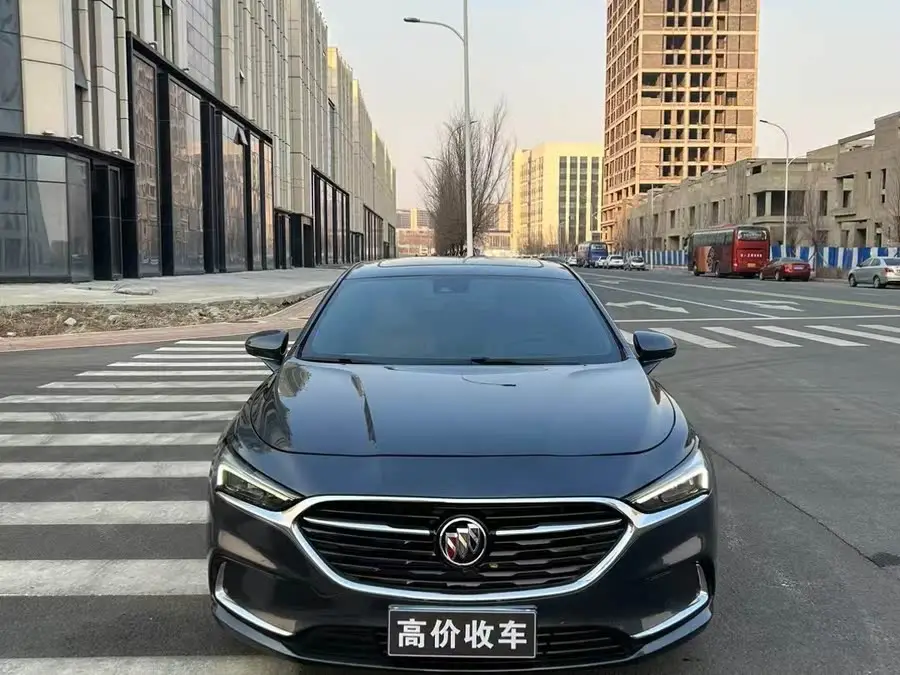 بيوك لاكروس 2020 652T بريميوم