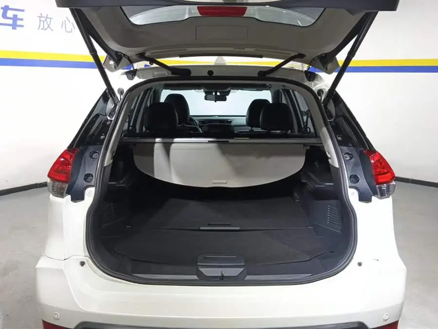 نيسان إكس-تريل 2021 2.5 لتر CVT 4WD XL ITS النسخة الفاخرة