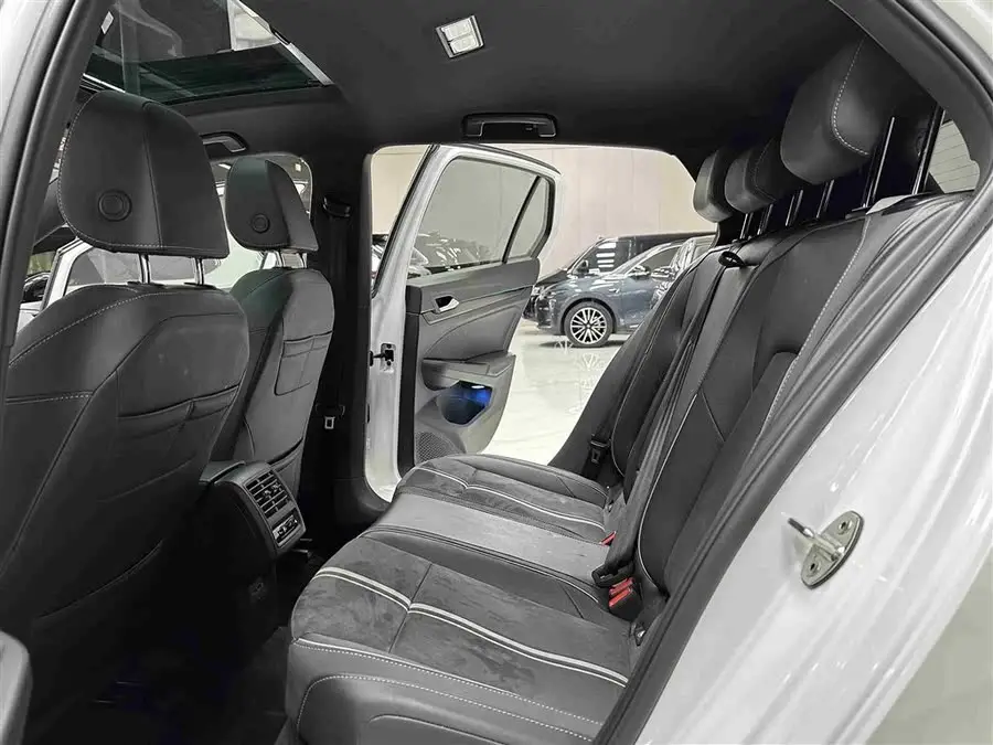 Golf 2023 280TSI DSG R-Line Lite