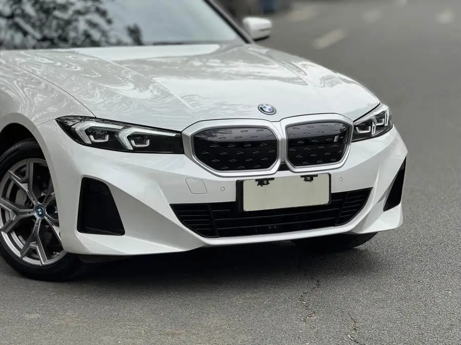 BMW i3 2024 eDrive 35 L