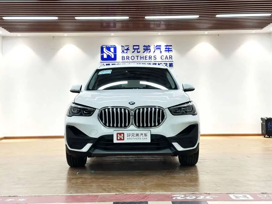 بي إم دبليو X1 2022 sDrive25Li نسخة رائدة