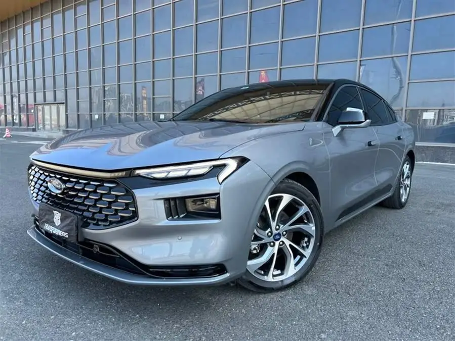 مونديو 2022 إيكوبوست 245 طراز فاخر