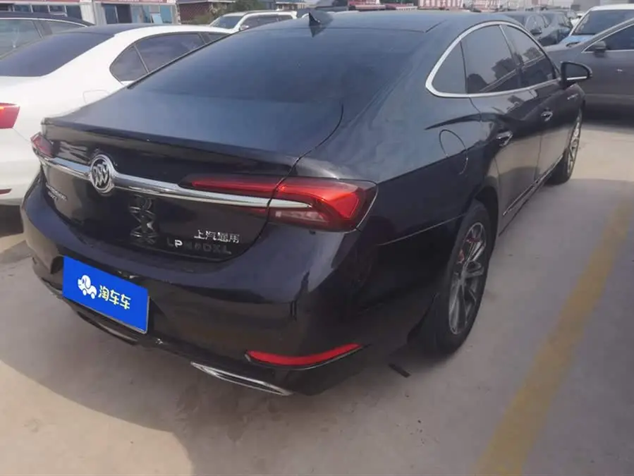 بيوك لاكروس 2021 652T الفخمة